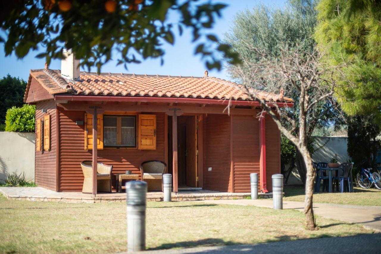 Aliki Guest House Aigio Exterior foto