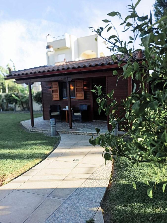 Aliki Guest House Aigio Exterior foto