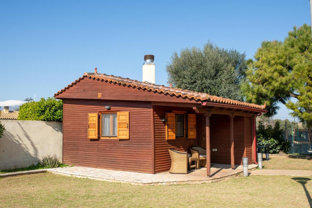 Aliki Guest House Aigio Exterior foto